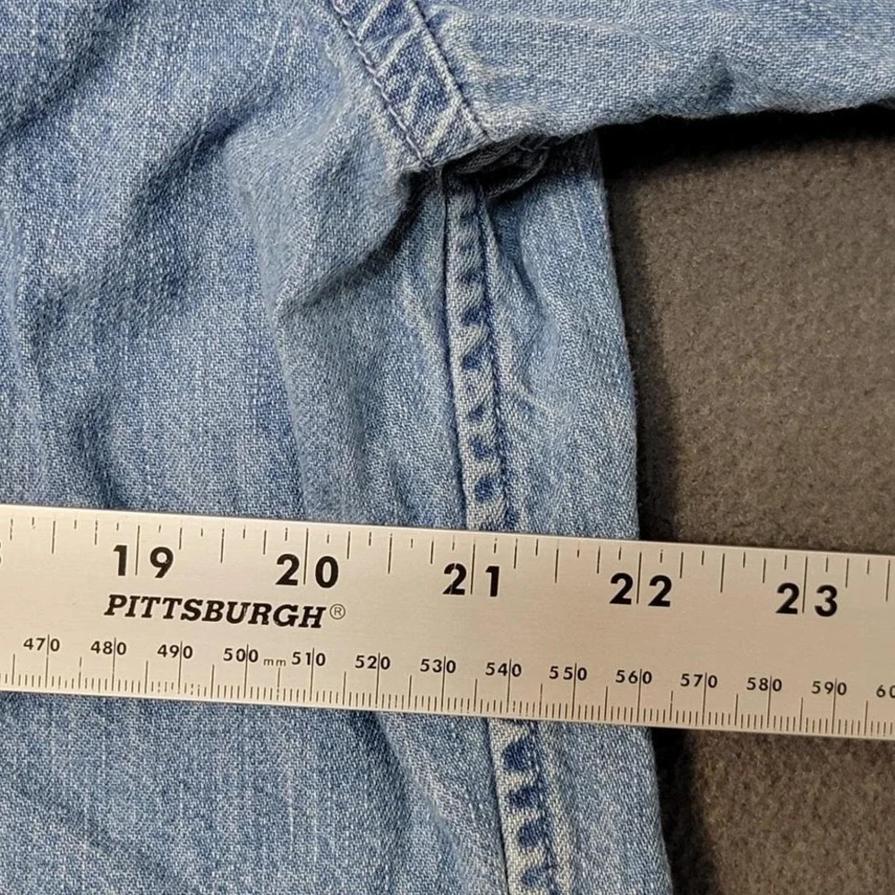 Lauren Ralph Lauren Denim Button Down Shirt Light Wash Blue Crest Logo Womens L - Picture 4 of 6